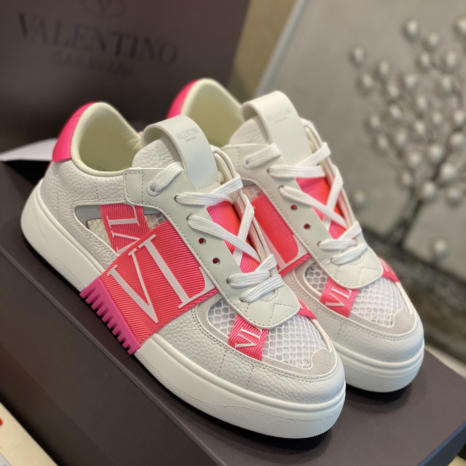 Valenti Low-Top Calfskin And Mesh VL7N Sneaker With Bands - DopestKickz