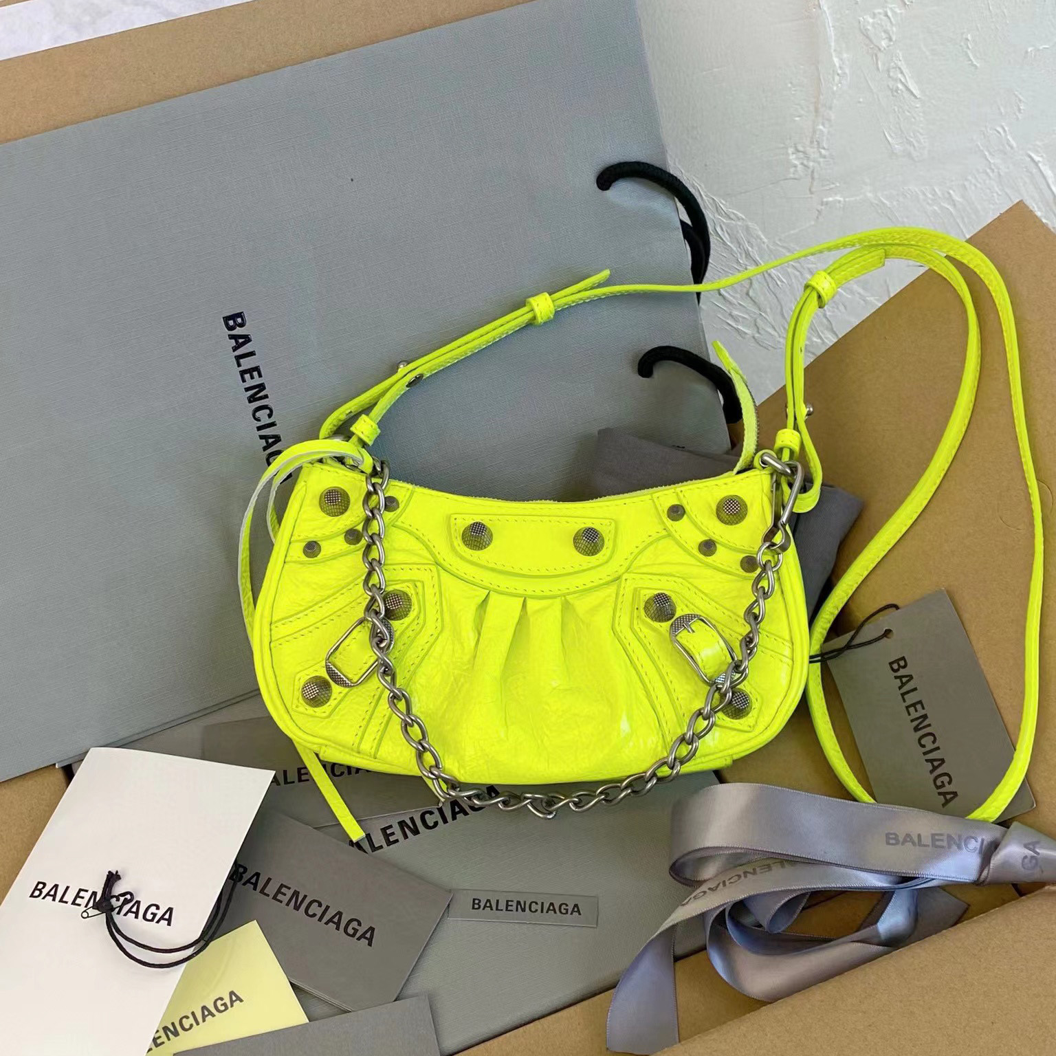 Balenciaga Le Cagole Shoulder Bag(21-13-4cm) - DopestKickz