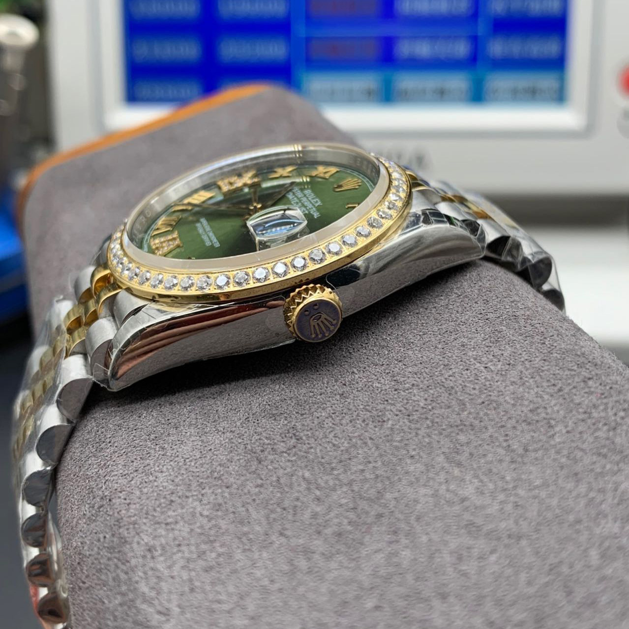 Rolex  Watch  - DopestKickz