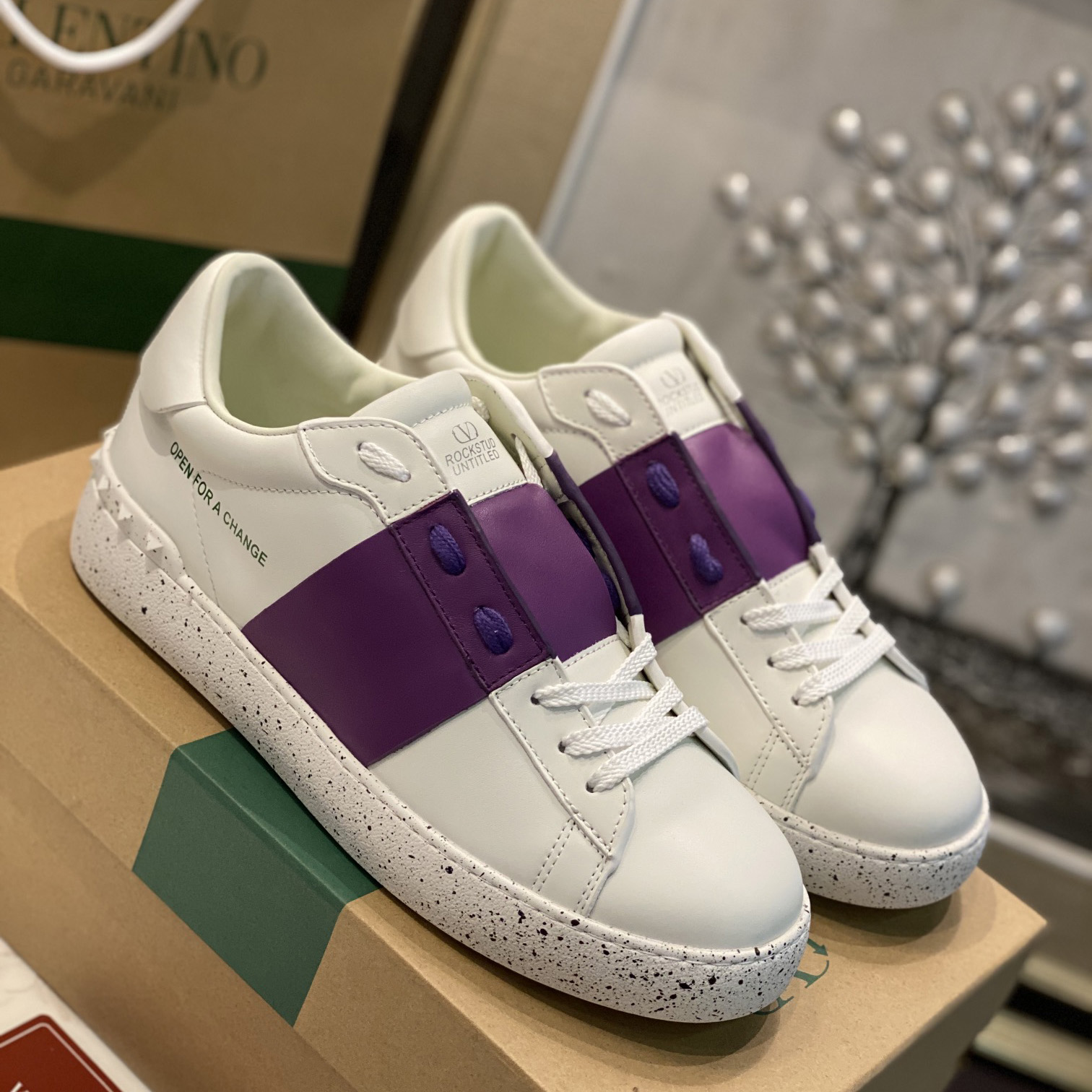 Valenti Open For A Change Sneaker In Bio-Based Material In White/Sunset Purple - DopestKickz