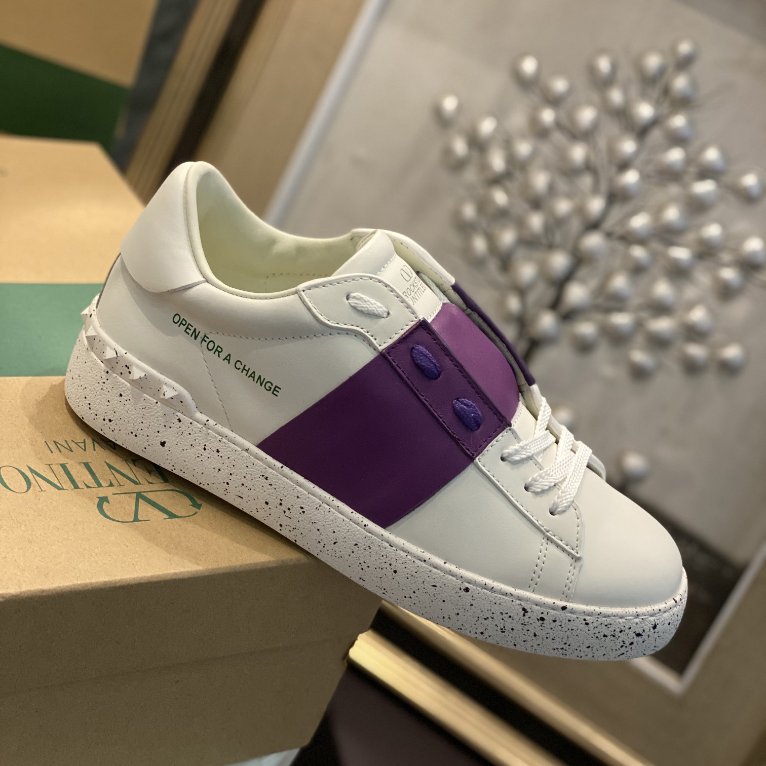 Valenti Open For A Change Sneaker In Bio-Based Material In White/Sunset Purple - DopestKickz
