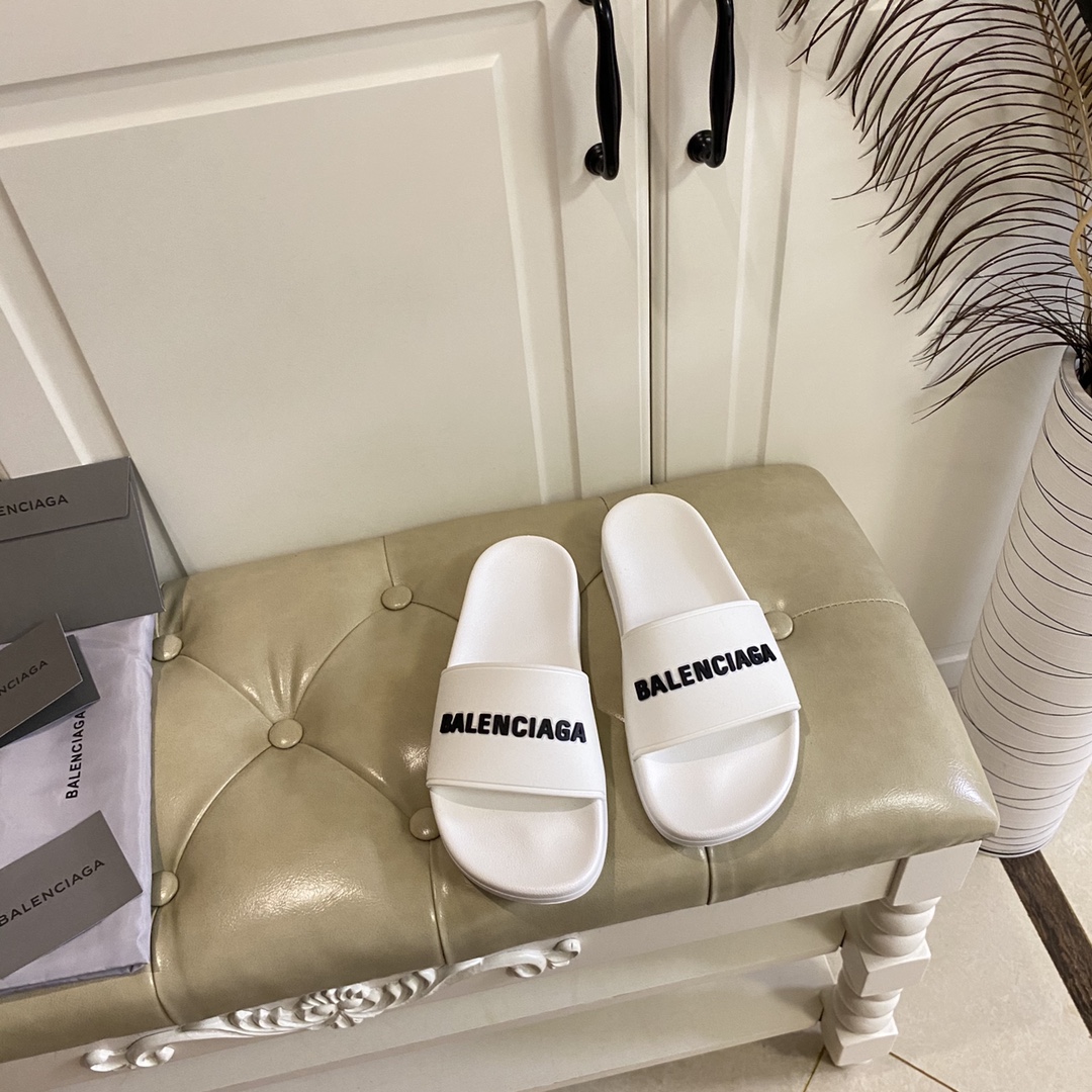 Balenciaga Pool Slide Sandal In White Smooth Rubber With Black 3D Balenciaga Logo - DopestKickz