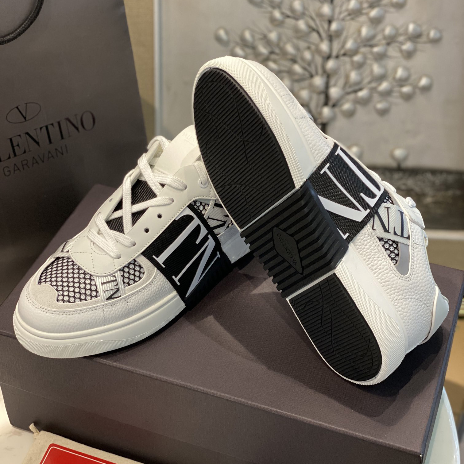 Valenti VL7N Low-Top Sneakers In Calfskin And Mesh Fabric With Bands - DopestKickz