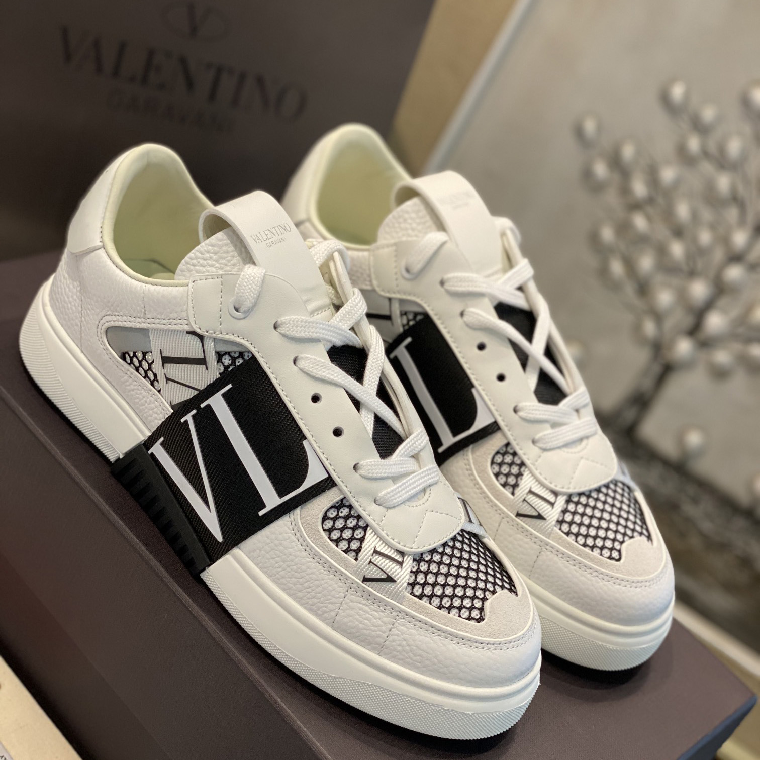 Valenti VL7N Low-Top Sneakers In Calfskin And Mesh Fabric With Bands - DopestKickz
