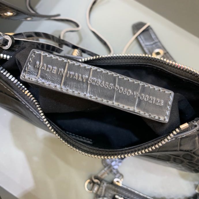 Balenciaga Le Cagole XS Shoulder Bag In Black(26-12-6cm) - DopestKickz