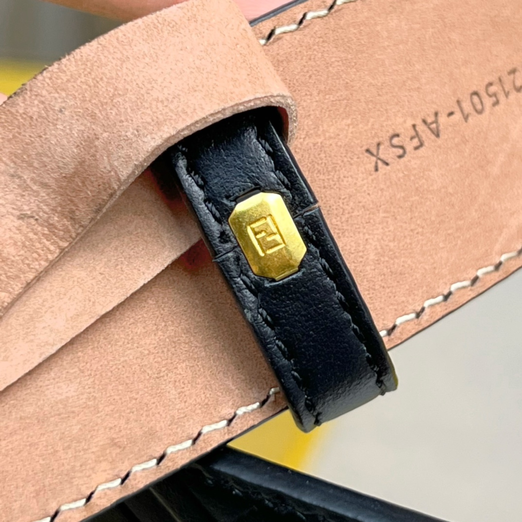Fendi Leather Belt  - DopestKickz