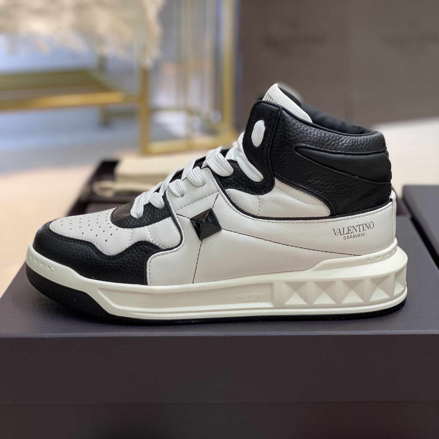 Valenti One Stud Mid-Top Nappa Sneaker - DopestKickz