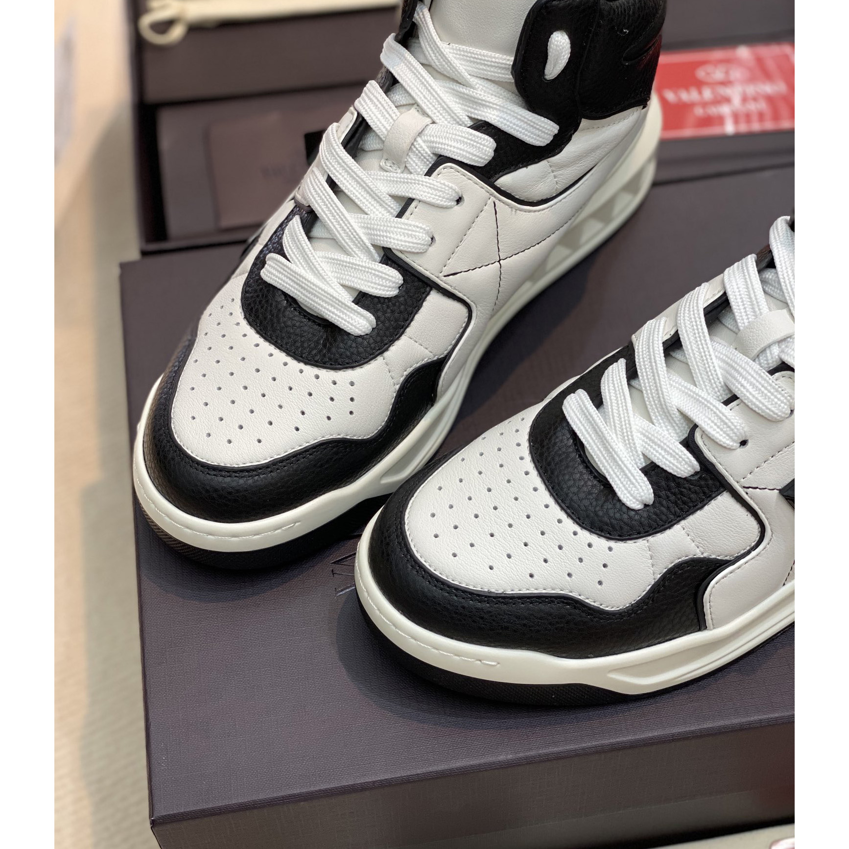 Valenti One Stud Mid-Top Nappa Sneaker - DopestKickz