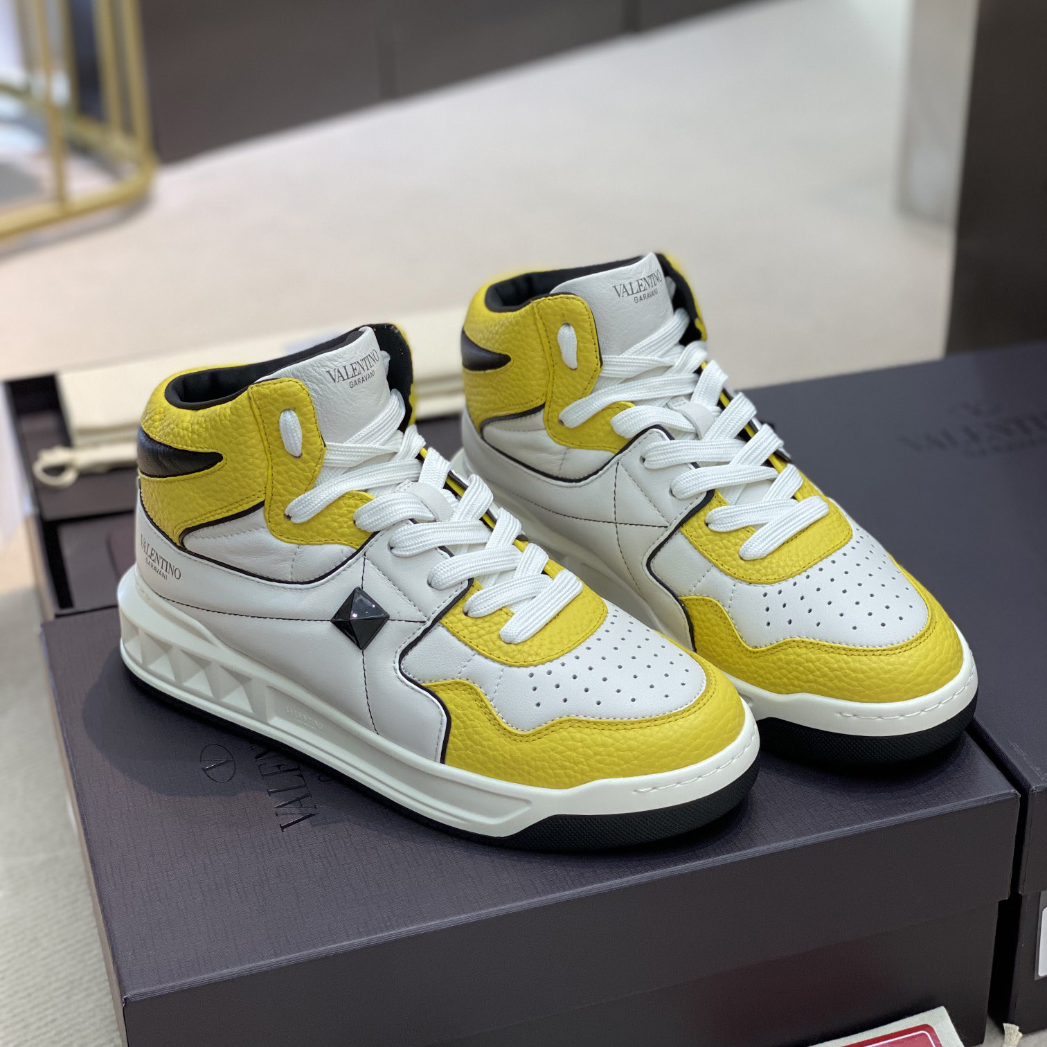 Valenti One Stud Mid-Top Nappa Sneaker - DopestKickz