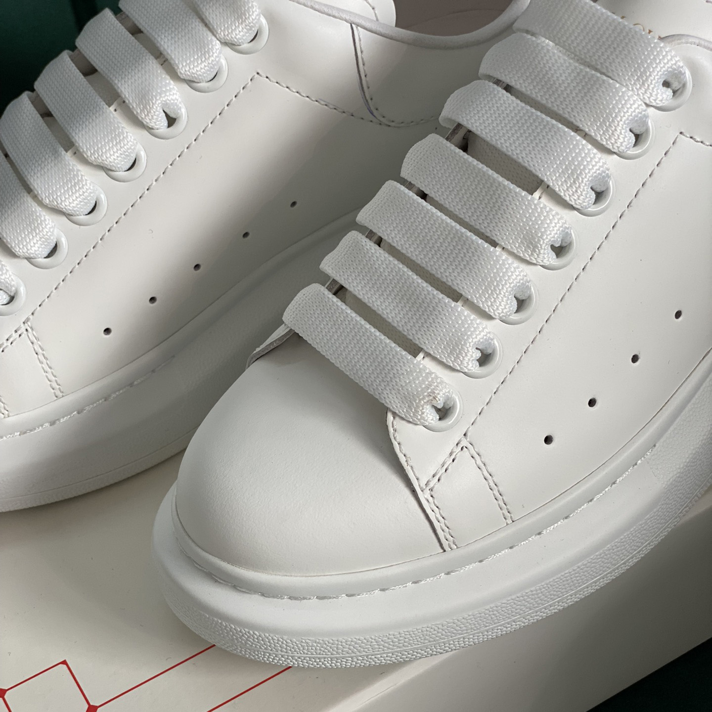 Alexander Mqueen Oversized Sneaker In White/Black - DopestKickz