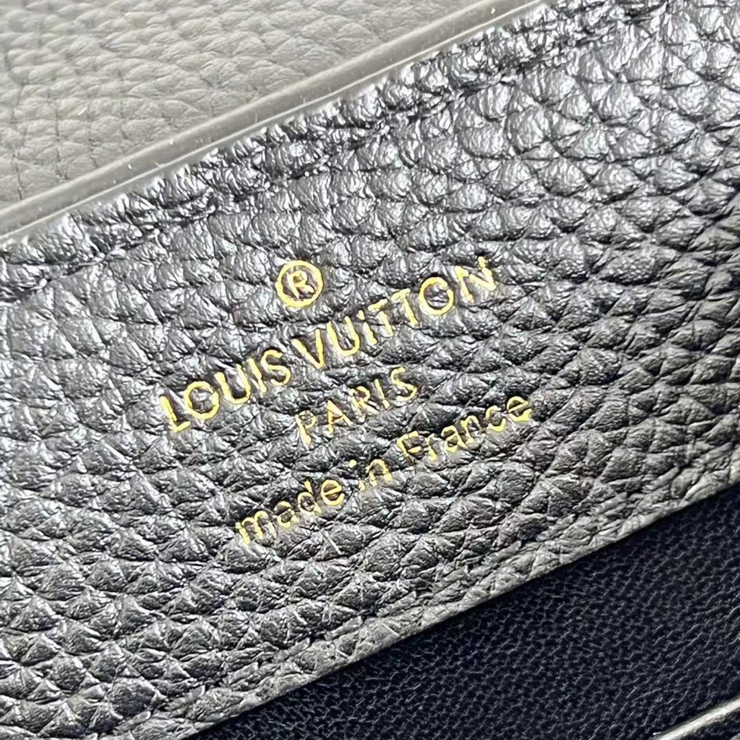 Louis Vuitton Capucines MM Handbag (21-14-8cm)   M59872 - DopestKickz