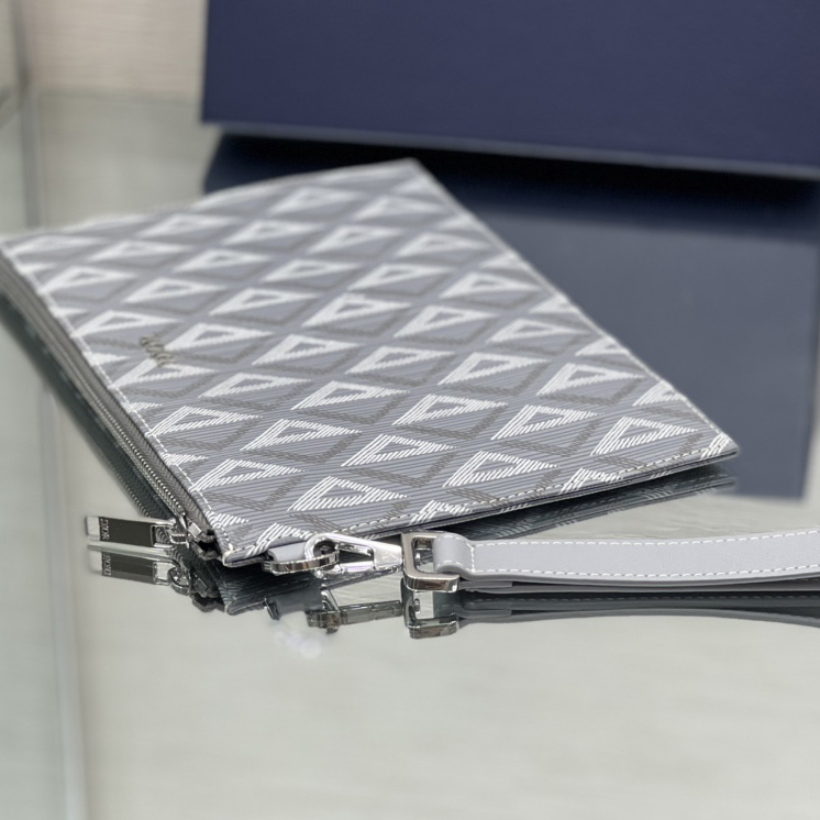 Dior A5 Pouch (30-20 cm)  2ESCA338 - DopestKickz