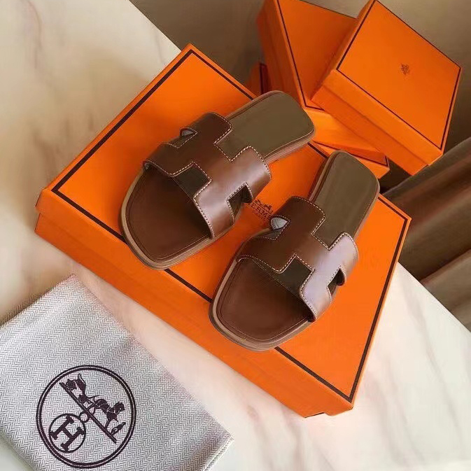Hermes Leather Oran Sandals - DopestKickz