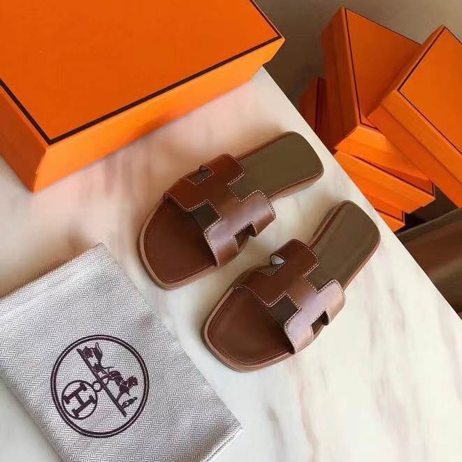 Hermes Leather Oran Sandals - DopestKickz