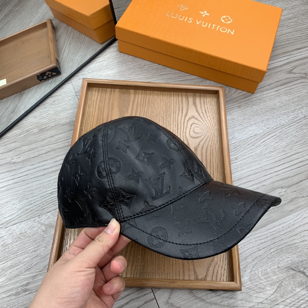 Louis Vuitton  Monogram Shadow Cap    M76580 - DopestKickz