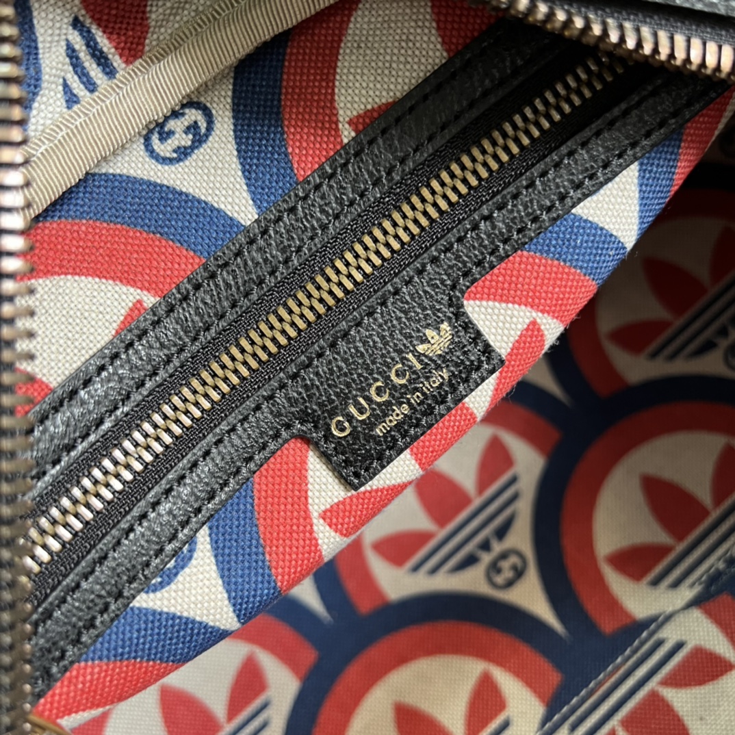 Adidas x Gucci Mini Duffle Bag(31.5-18-15.5cm) - DopestKickz