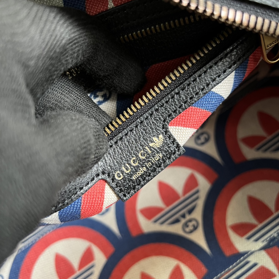 Adidas x Gucci Mini Duffle Bag(31.5-18-15.5cm) - DopestKickz