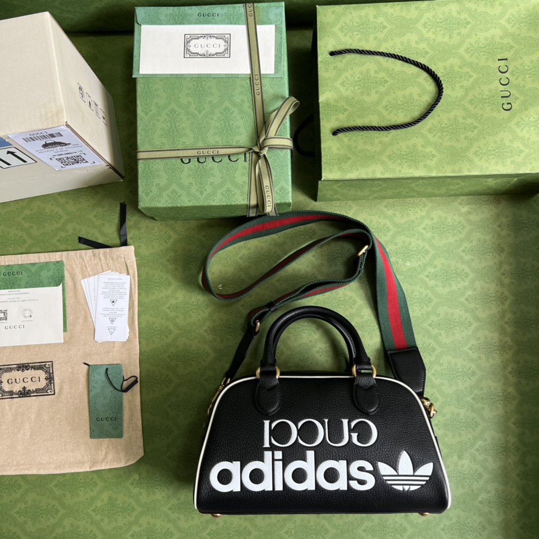Adidas x Gucci Mini Duffle Bag(31.5-18-15.5cm) - DopestKickz