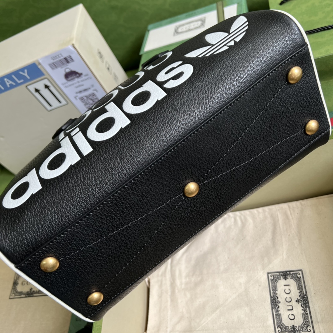 Adidas x Gucci Mini Duffle Bag(31.5-18-15.5cm) - DopestKickz