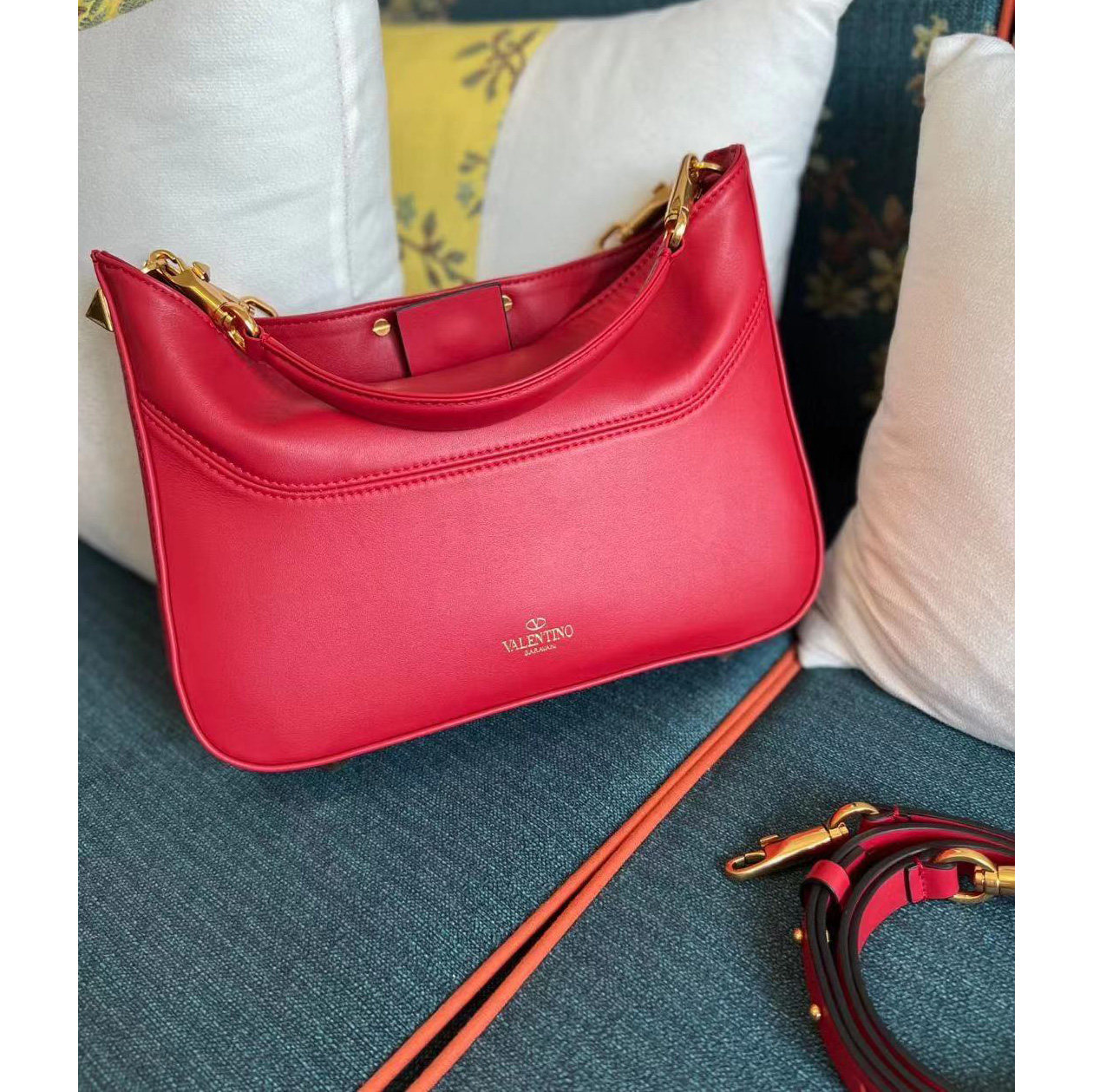 Valenti  Vlogo Handbag(28-22-8cm) - DopestKickz