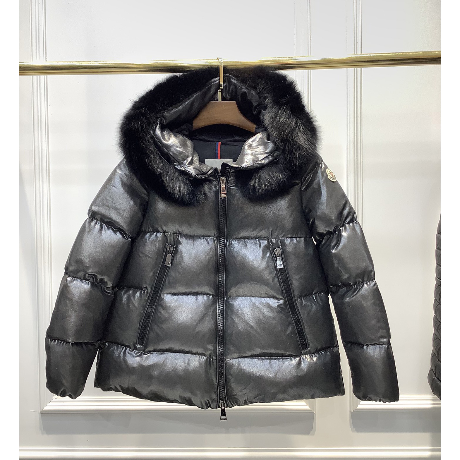 Moncler Laiche Short Down Jacket - DopestKickz