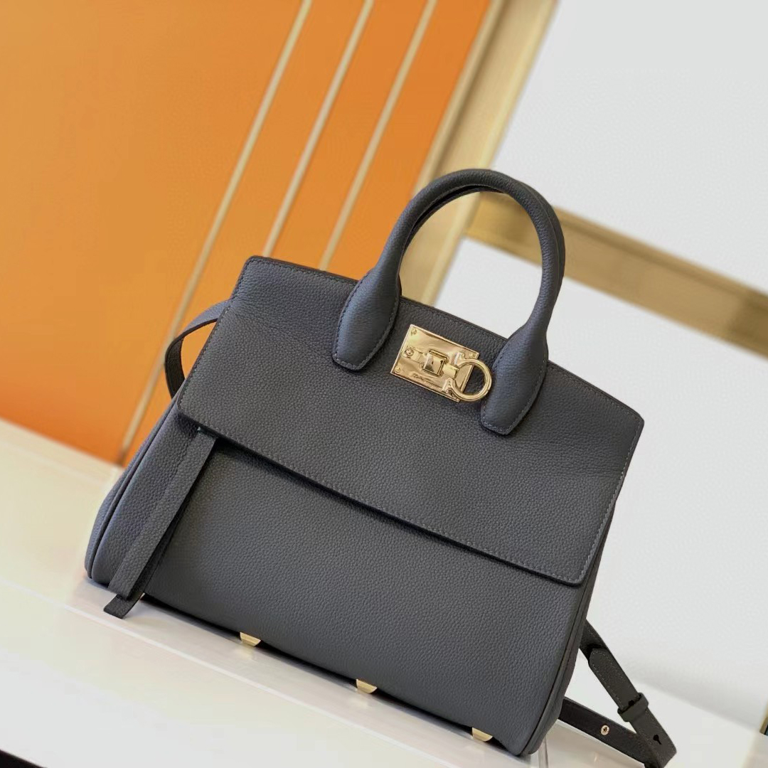 Ferragamo Studio Soft Bag(29-25-14.5cm)   21H159 - DopestKickz