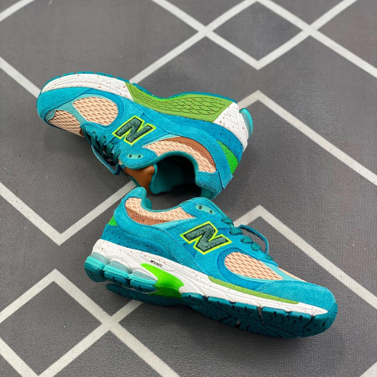 New Balance Running Sneakers          M2002RDD   - DopestKickz