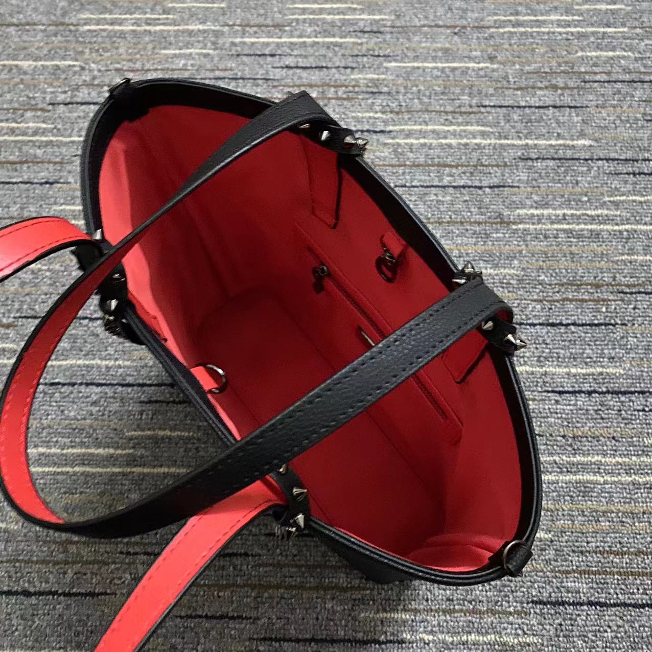 Christian Louboutin Cabata N/S Tote Bag(34-24-12CM) - DopestKickz