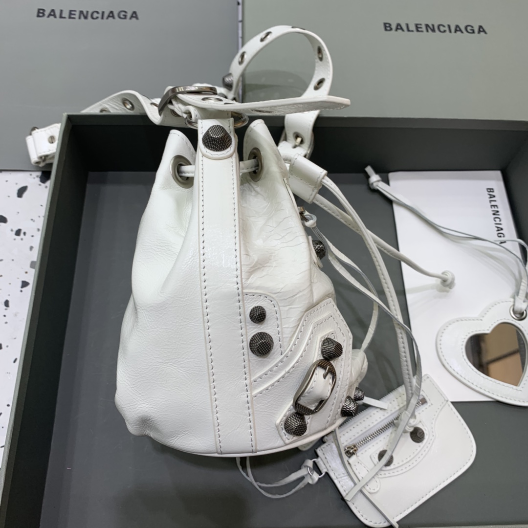 Balenciaga Le Cagole XS Bucket Bag In White Arena Lambskin, Aged-Silver Hardware(15-19.8-17.8cm) - DopestKickz