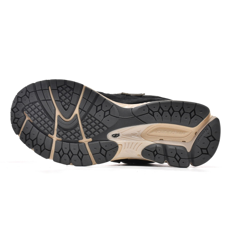 New Balance 2002R Grey Black Sneakers            M2002RHO - DopestKickz