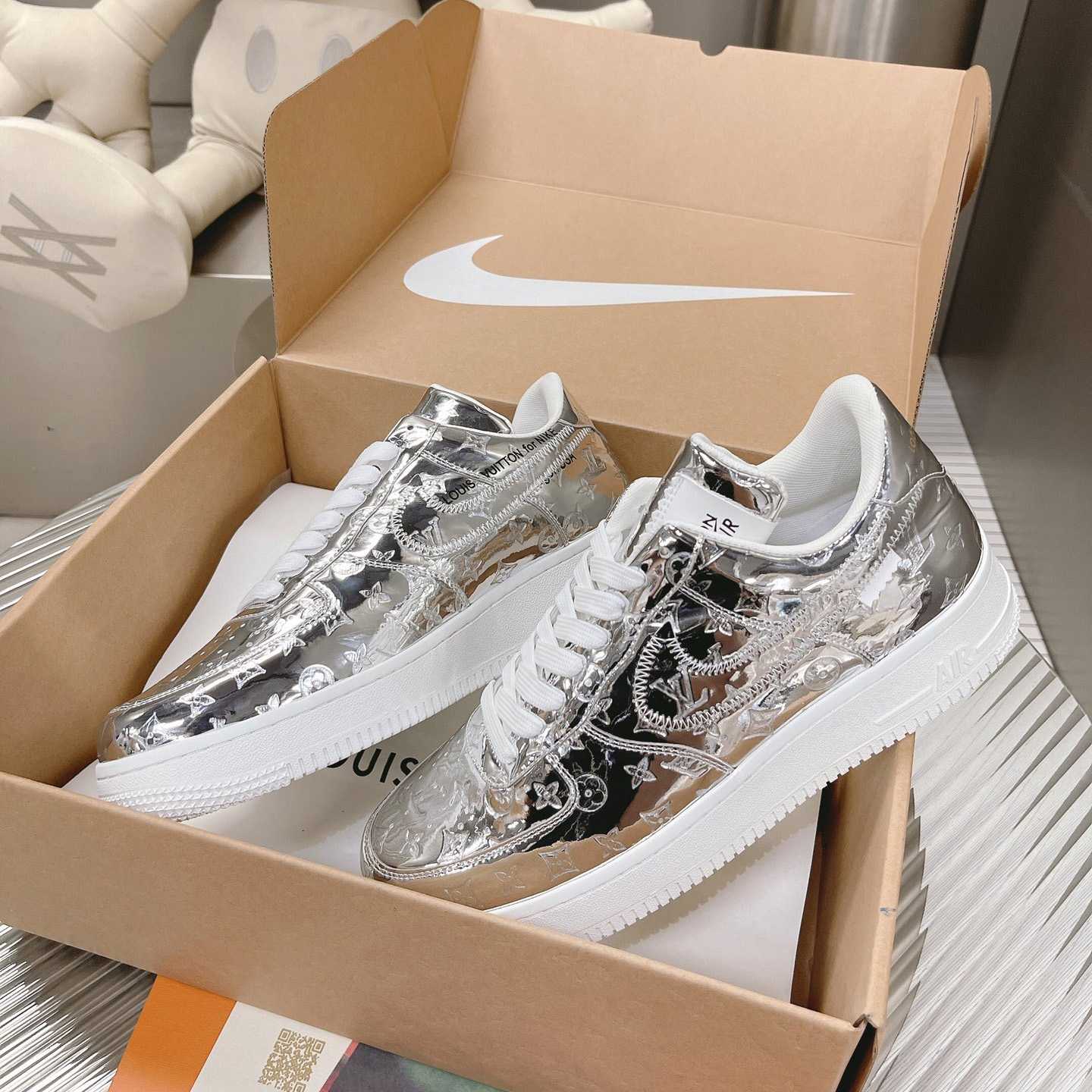 Louis Vuitton x Air Jordan1 Low AJ1 Sneaker - DopestKickz