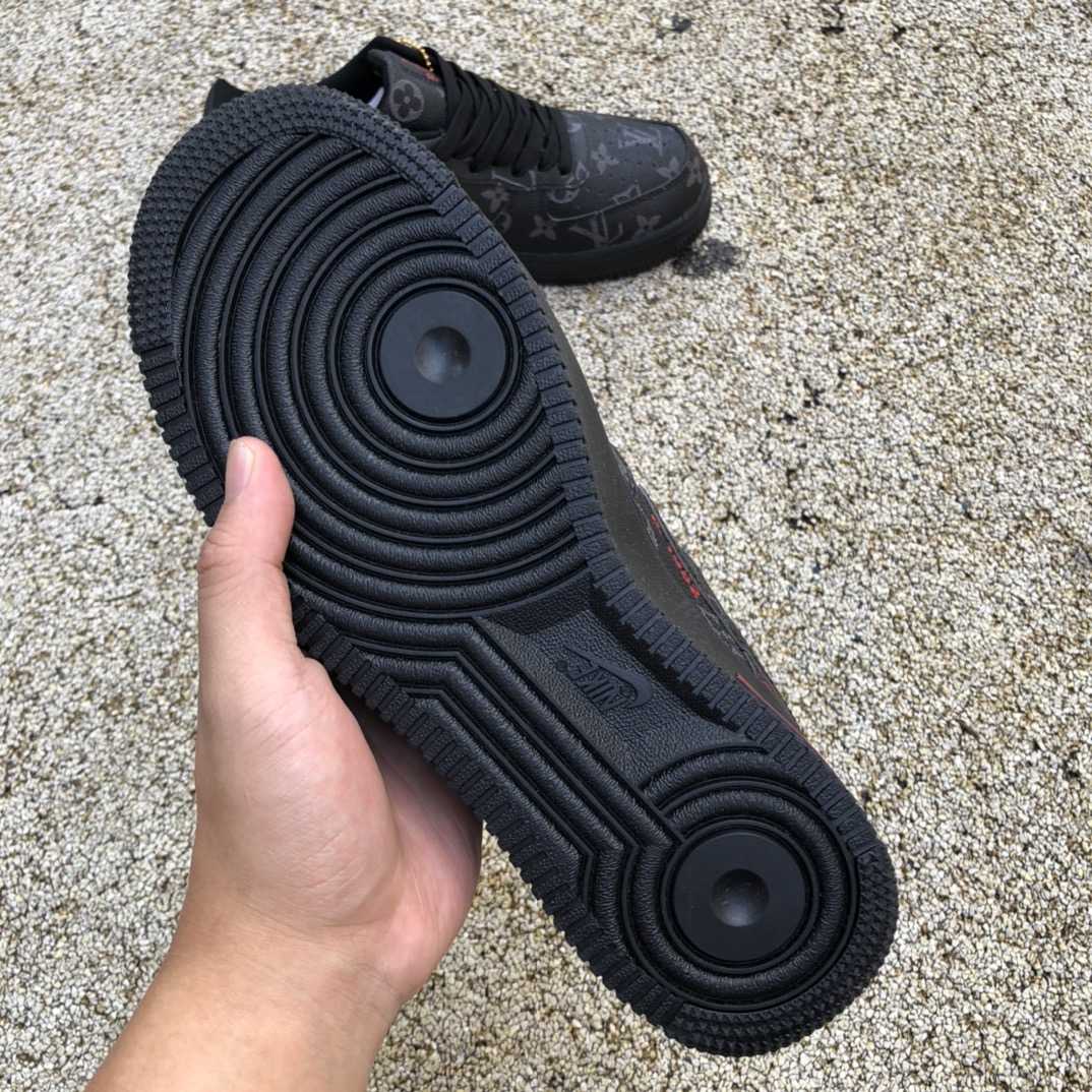 Louis Vuitton LV x Nike Air Force 1 x Off-White Sneaker       1A9VD8 - DopestKickz