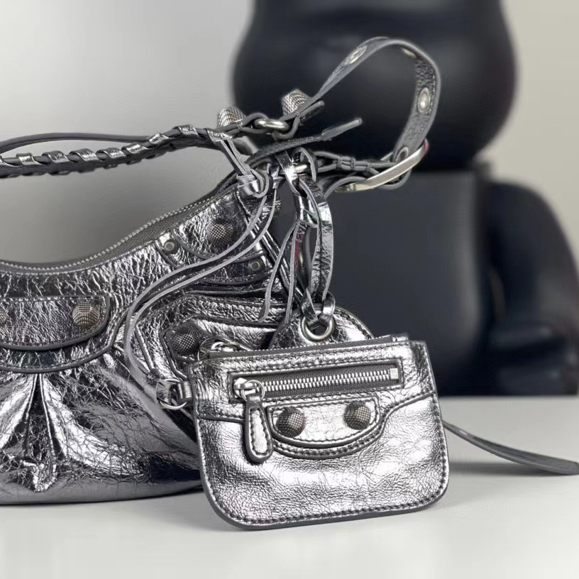 Balenciaga Le Cagole XS Shoulder Bag (26-16-10cm) - DopestKickz