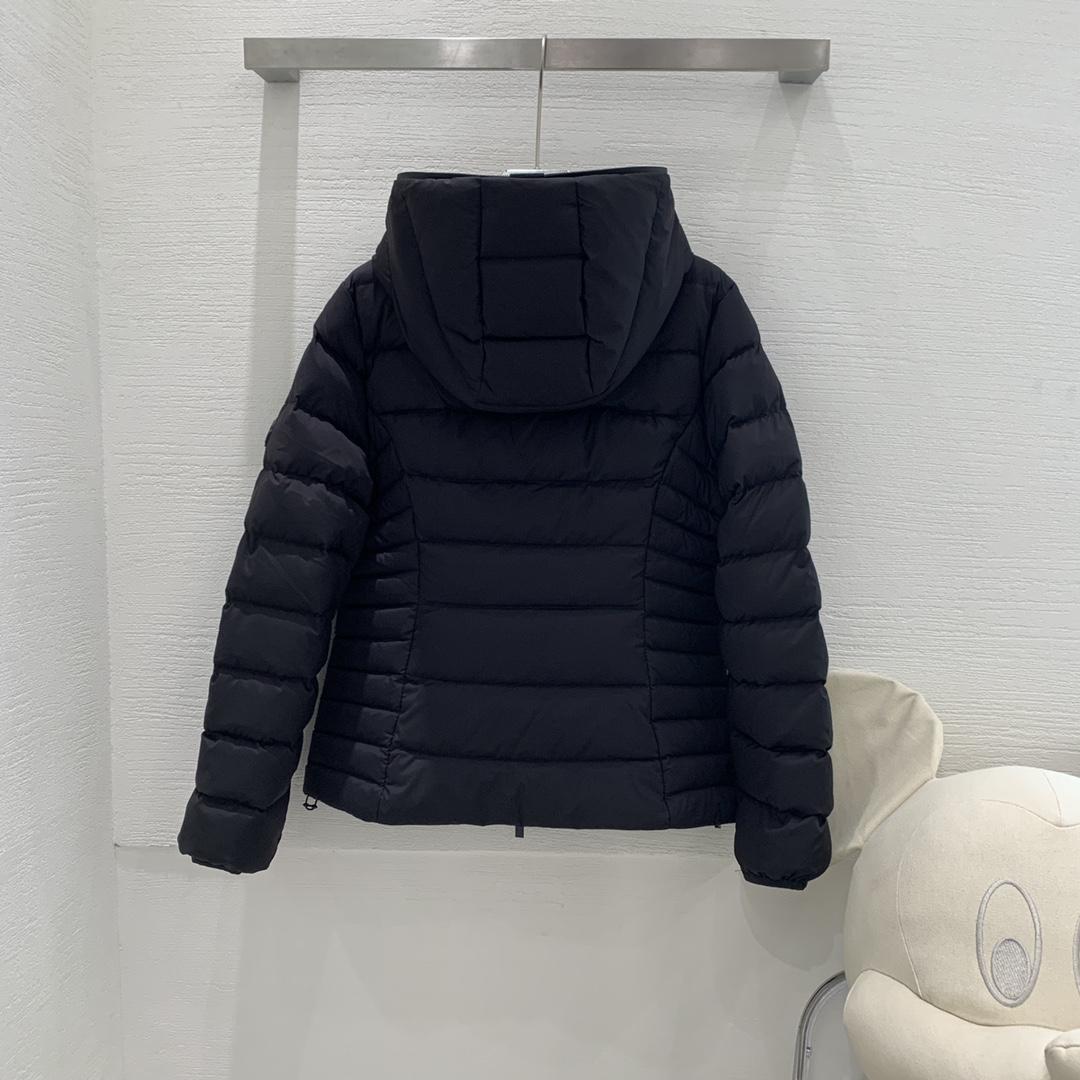 Moncler Herbe Short Down Jacket - DopestKickz