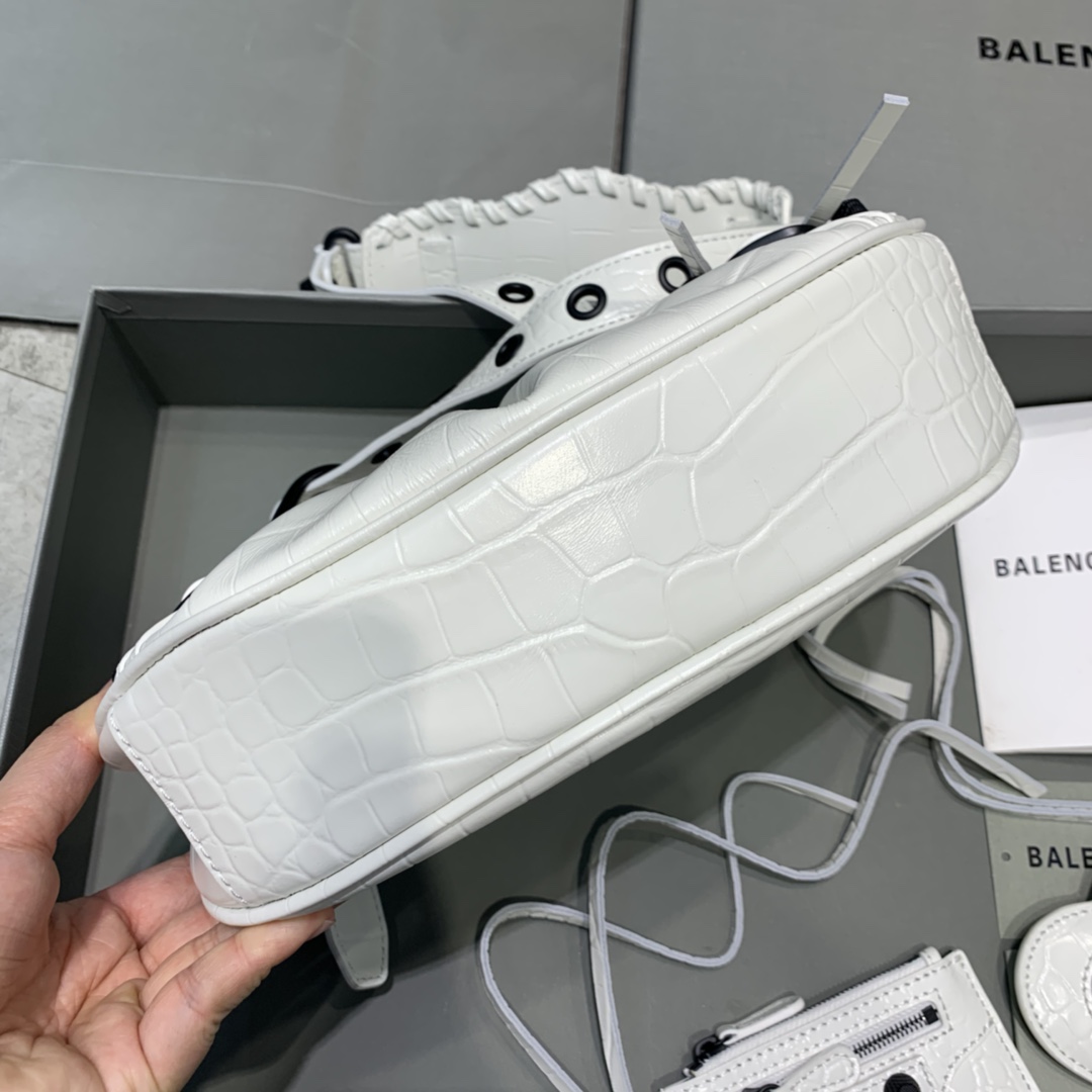 Balenciaga Le Cagole XS Shoulder Bag (26-12-6cm) - DopestKickz