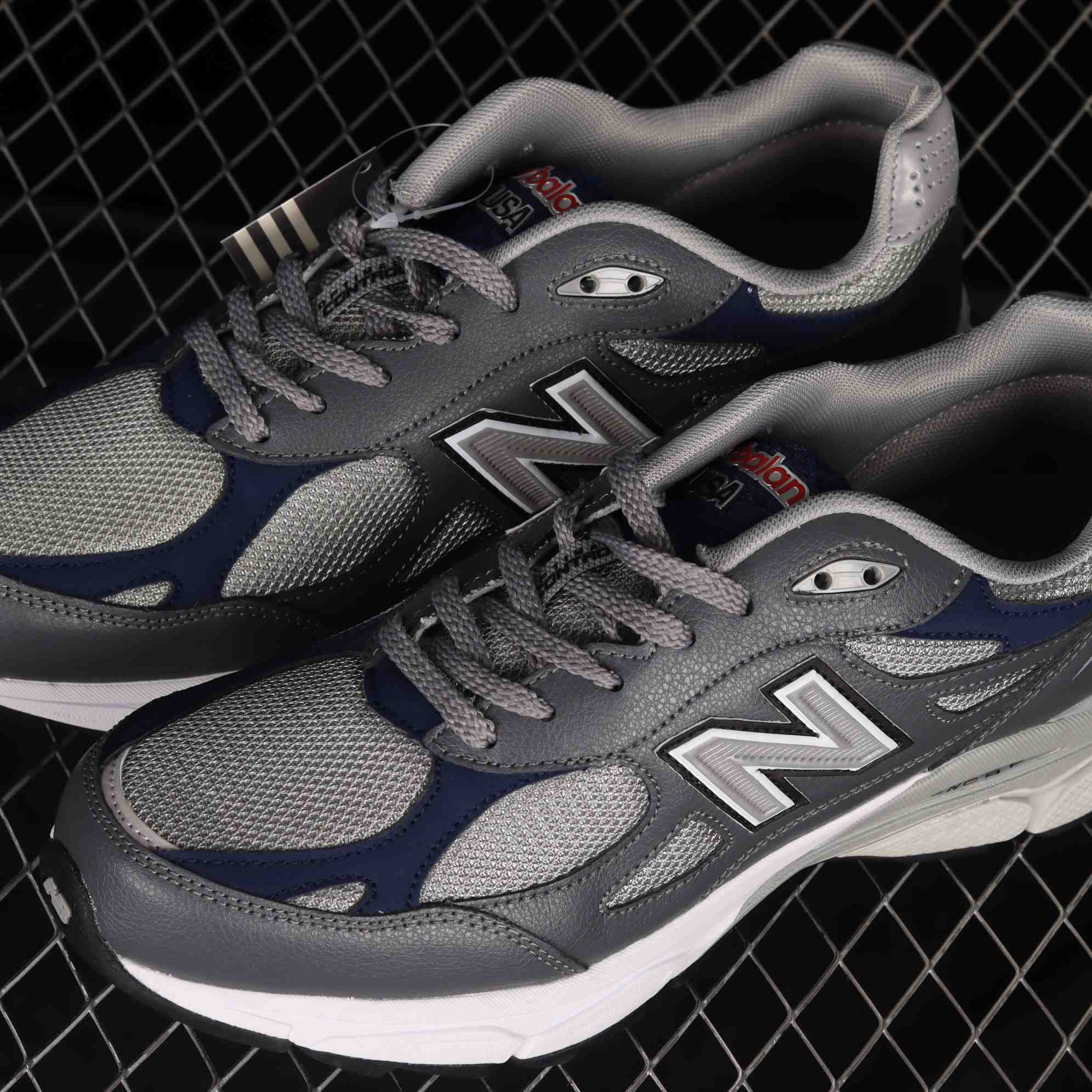 New Balance NB990 Sneakers           M990GJ3 - DopestKickz