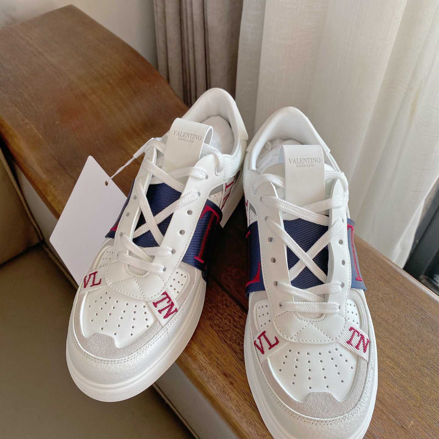 Valenti Low-Top Calfskin Vl7n Sneaker With Bands - DopestKickz