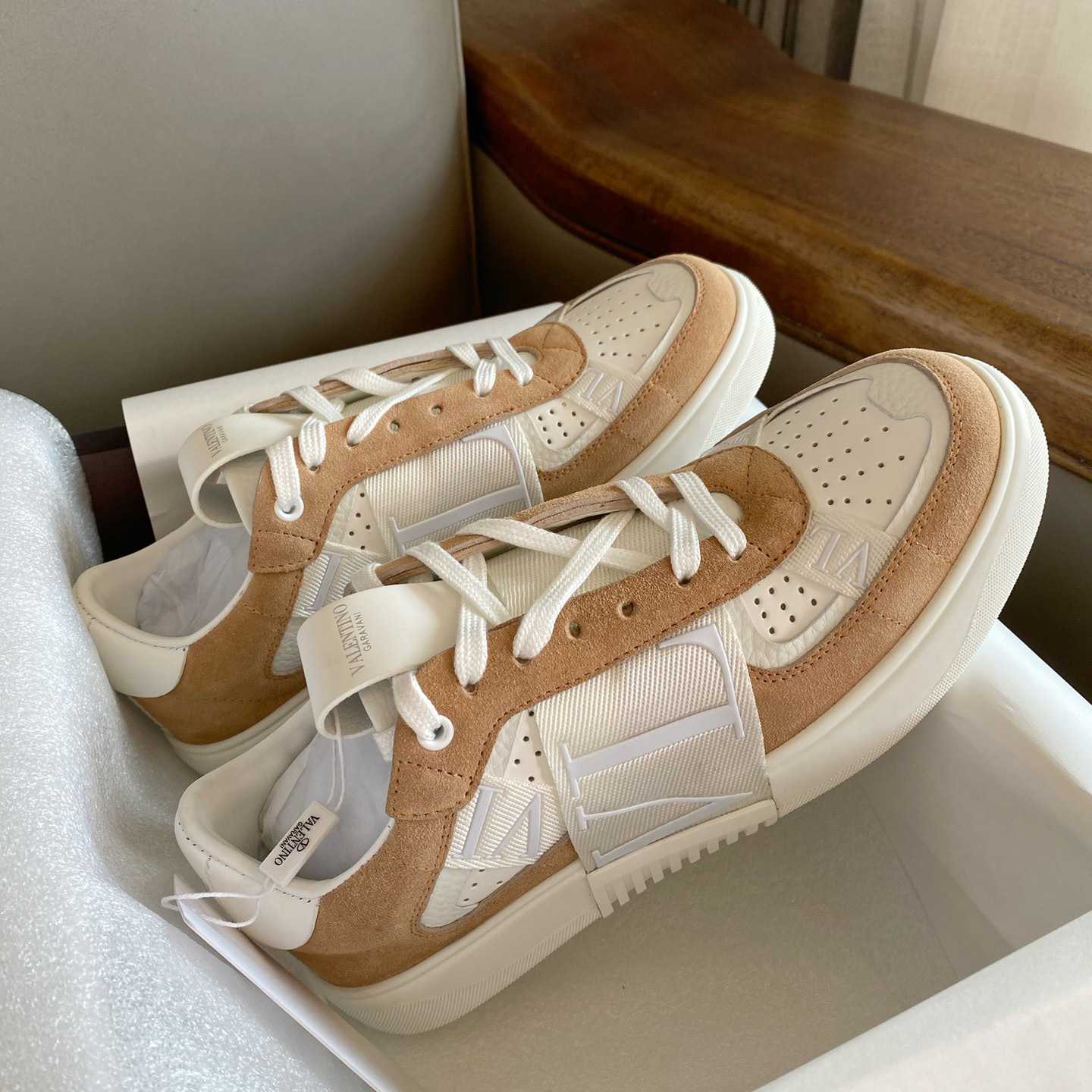 Valenti Low-Top Calfskin Vl7n Sneaker With Bands - DopestKickz