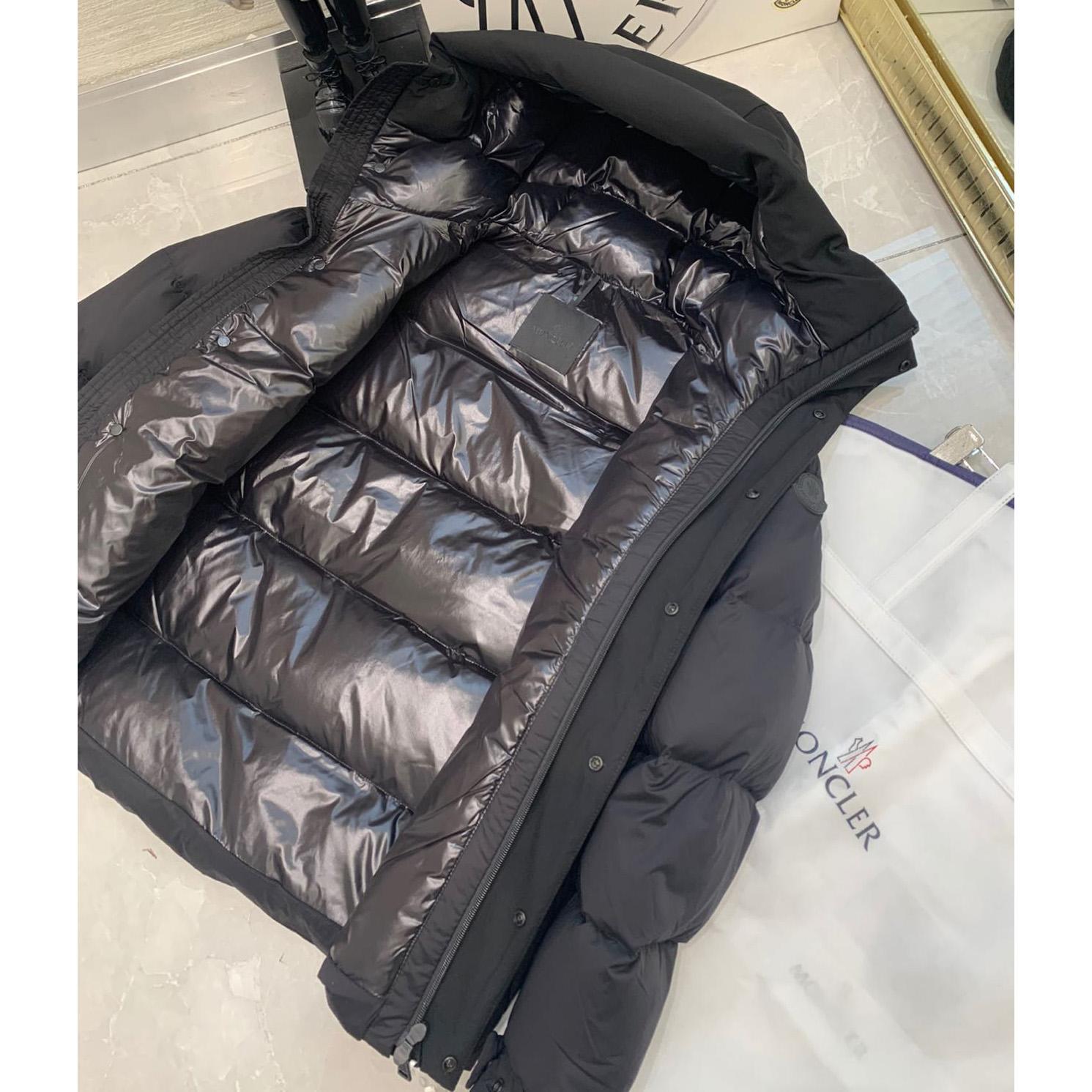 Moncler Short Down Jacket - DopestKickz