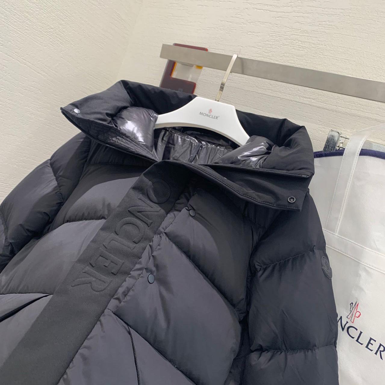 Moncler Short Down Jacket - DopestKickz