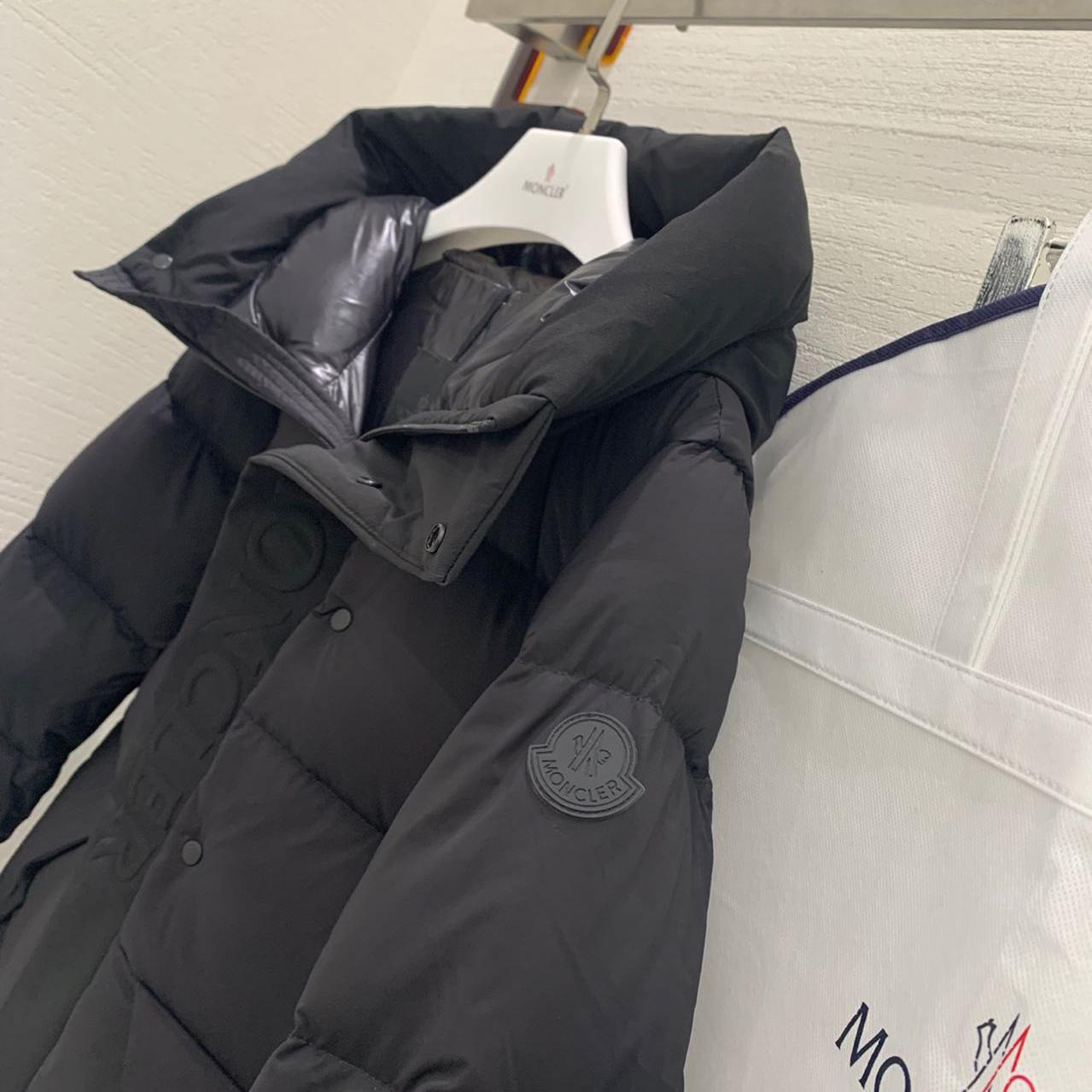 Moncler Short Down Jacket - DopestKickz