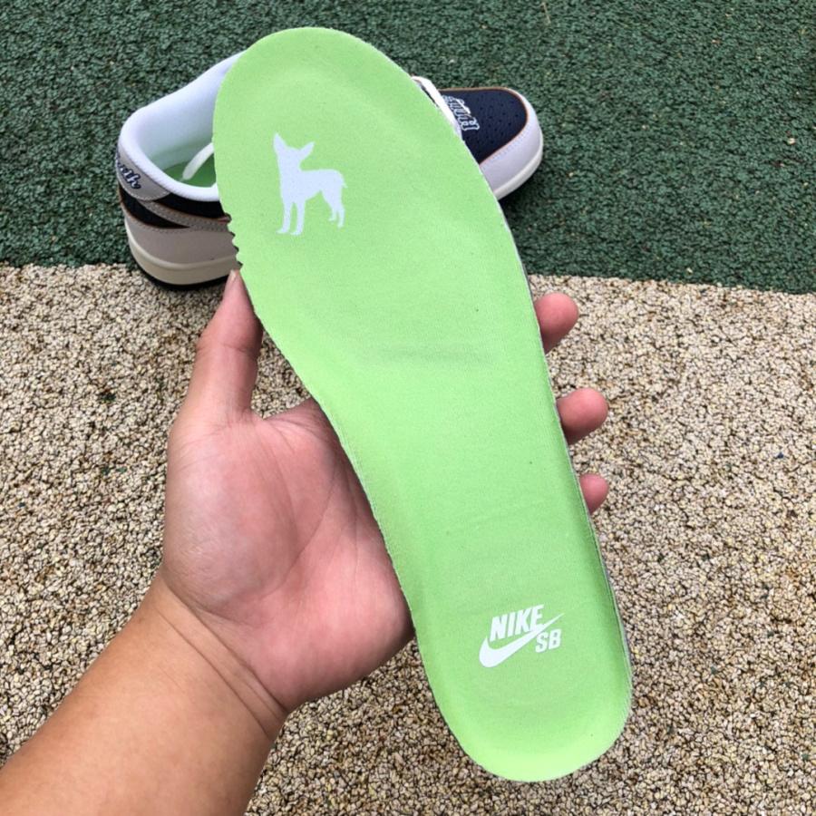 Huf x Nike SB Dunk Low Nyc Sneaker        FD8775-100 - DopestKickz