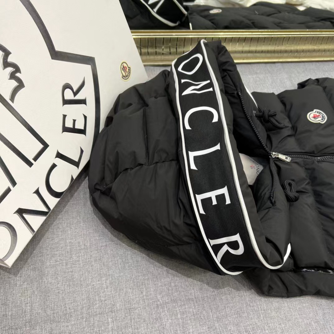Moncler Cardamine Down Vest - DopestKickz