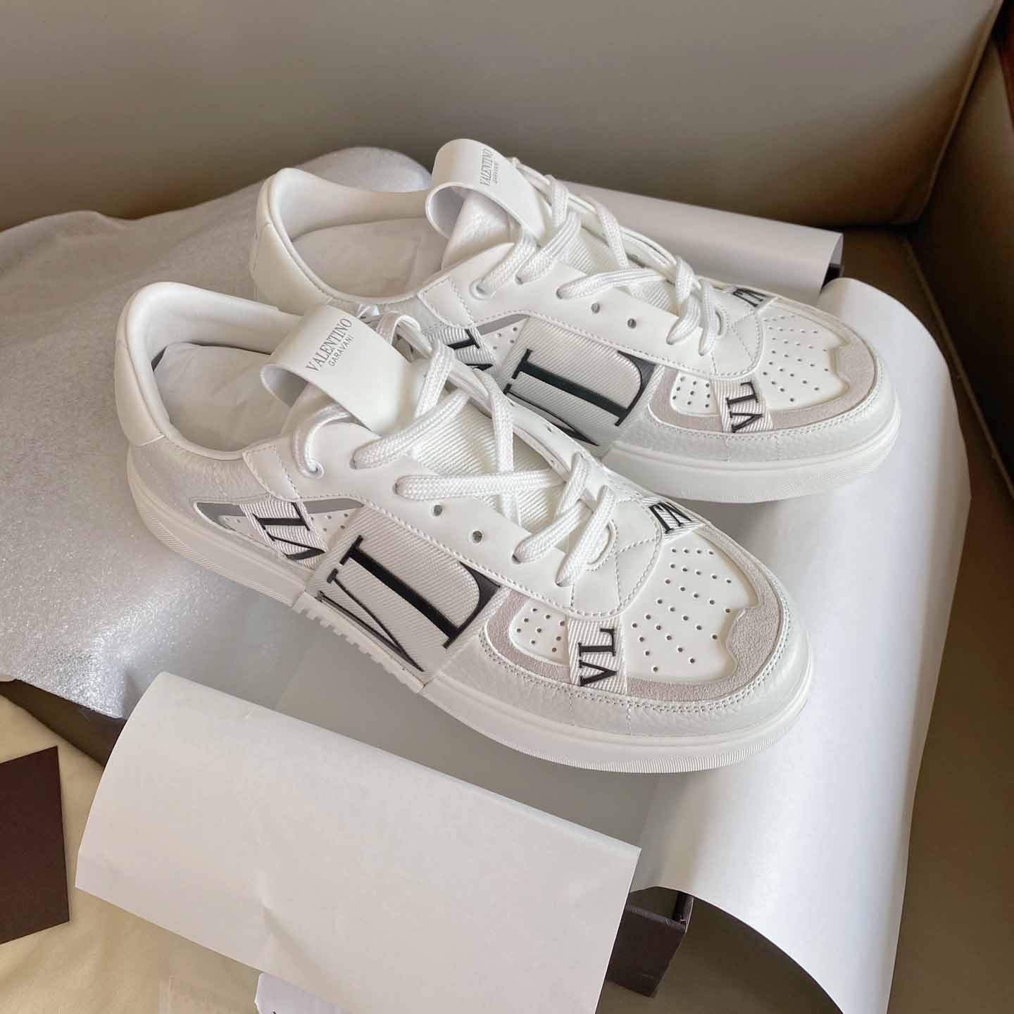 Valenti Low-Top Calfskin Vl7n Sneaker With Bands - DopestKickz