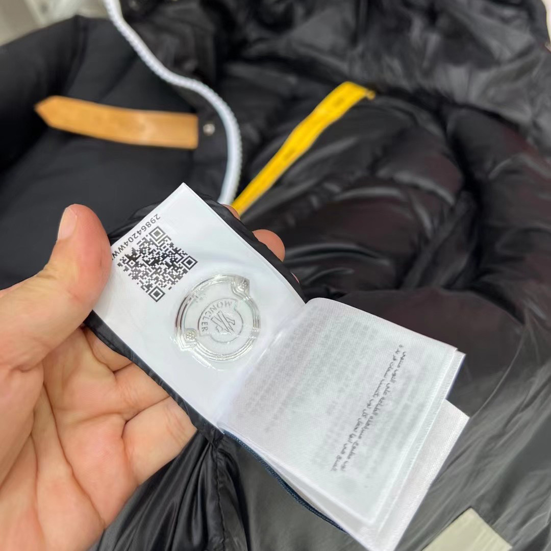 Moncler Wintefold Short Down Jacket - DopestKickz