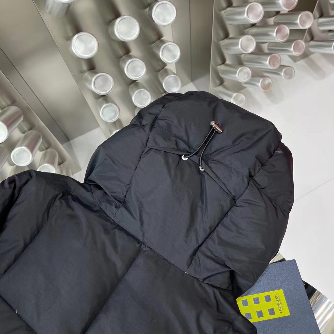 Moncler Wintefold Short Down Jacket - DopestKickz