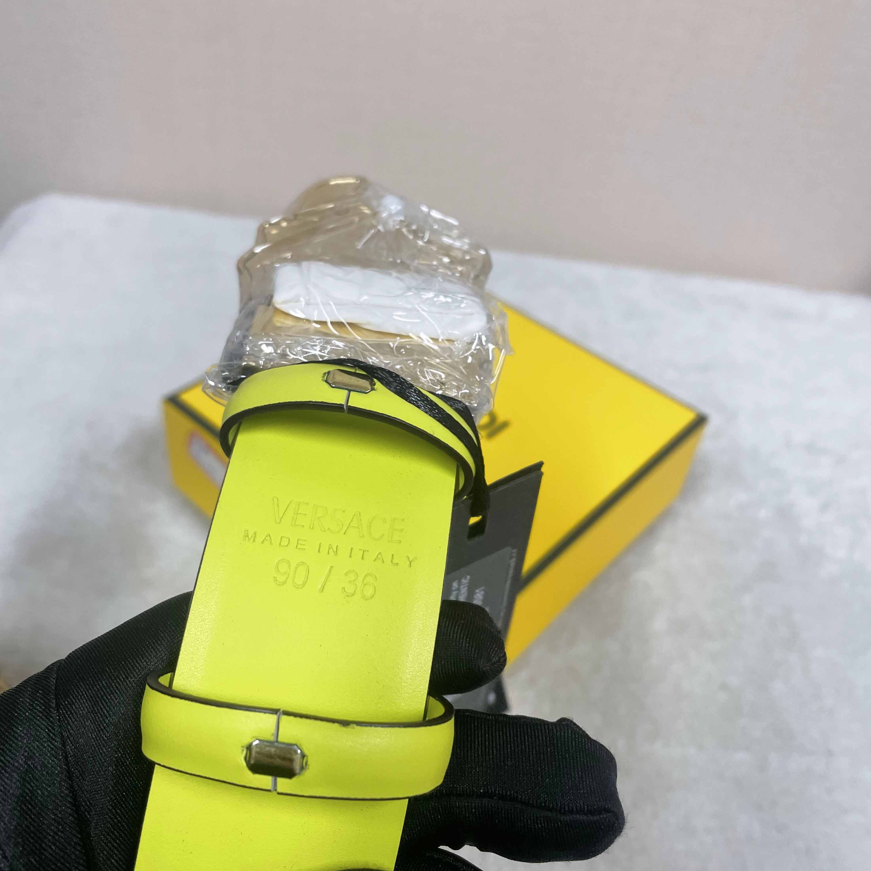 Versace La Medusa Le Pop Classique Reversible Belt   40mm - DopestKickz