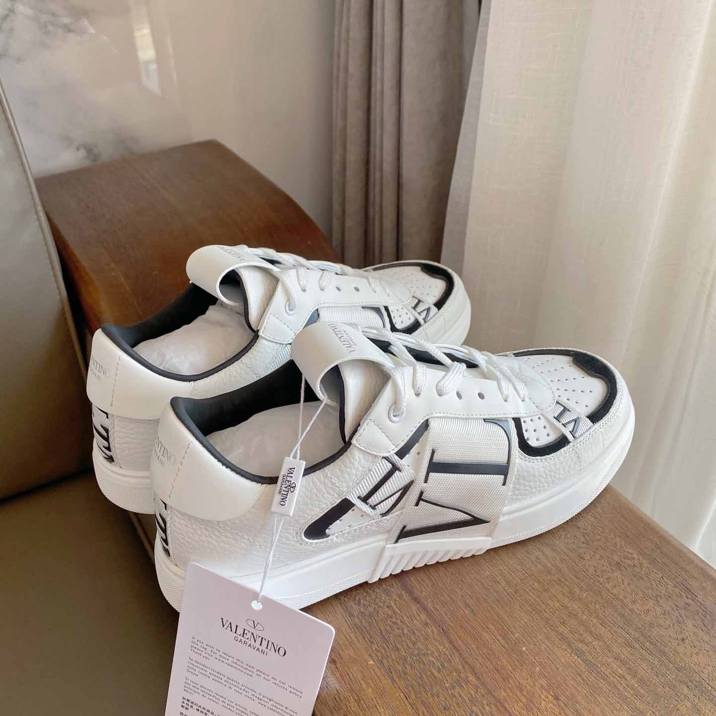 Valenti Low-Top Calfskin Vl7n Sneaker With Bands - DopestKickz