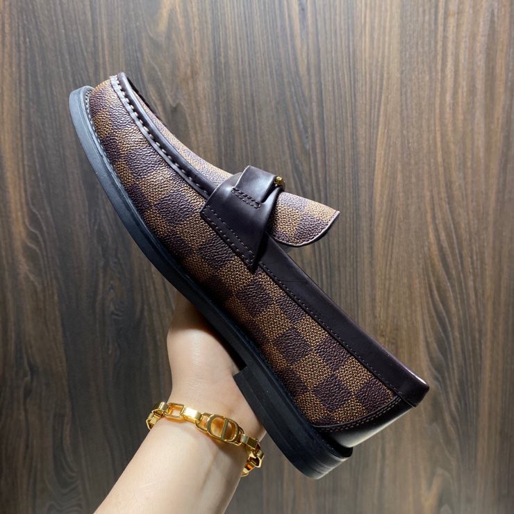 Louis Vuitton Major Loafer   1A5A3O - DopestKickz