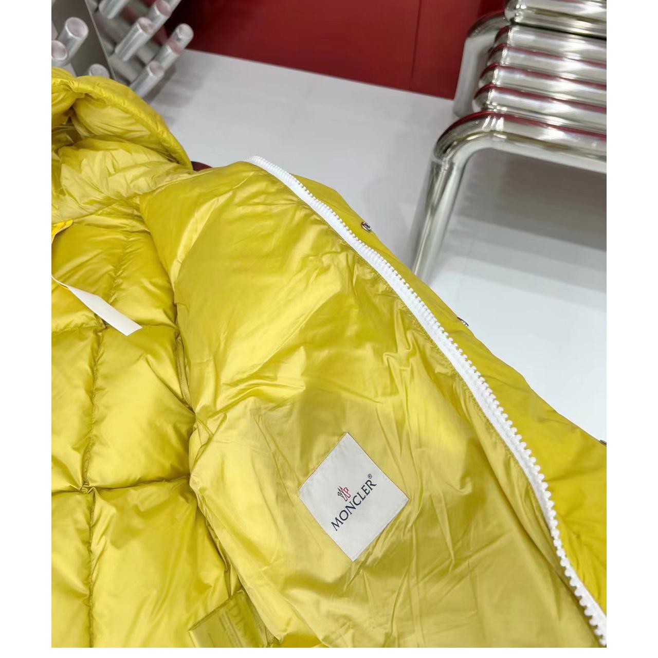 Moncler Wintefold Short Down Jacket - DopestKickz